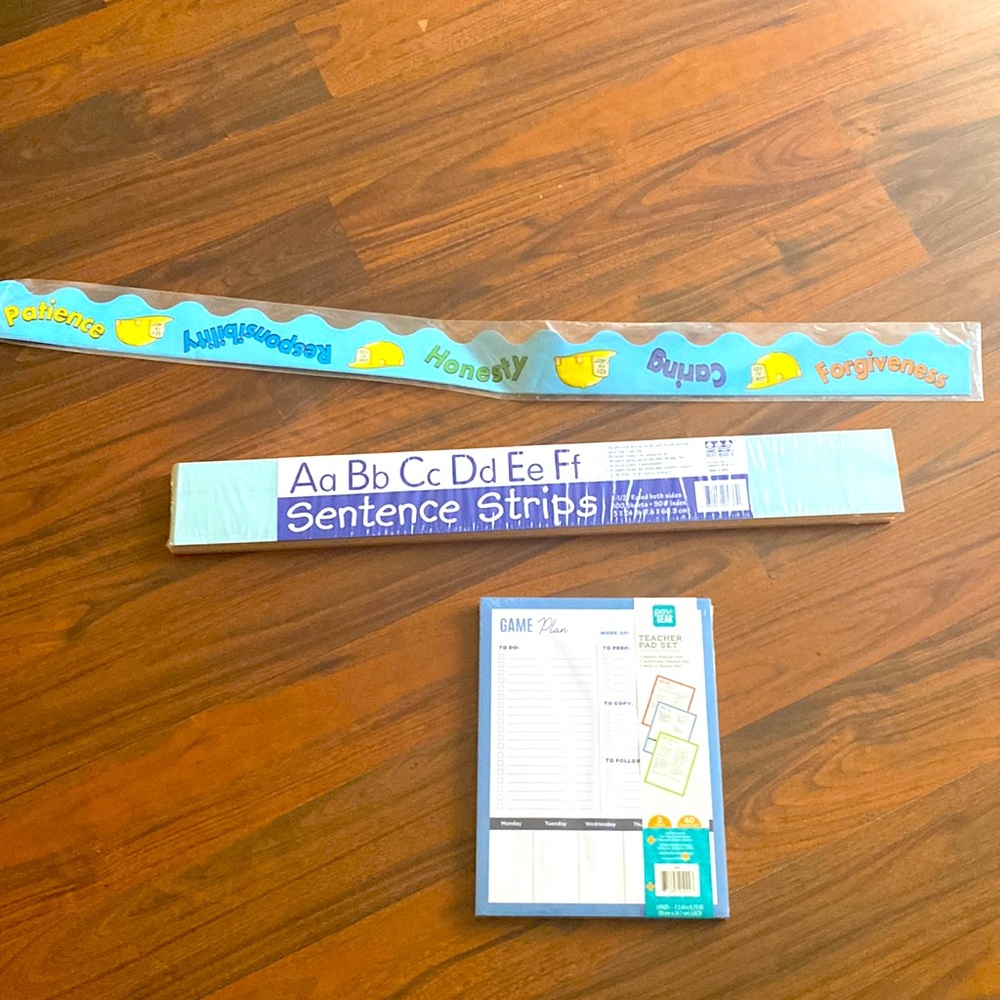 NWOT teaching aids, PenGear pad set; ruled sentence strips, wall border words